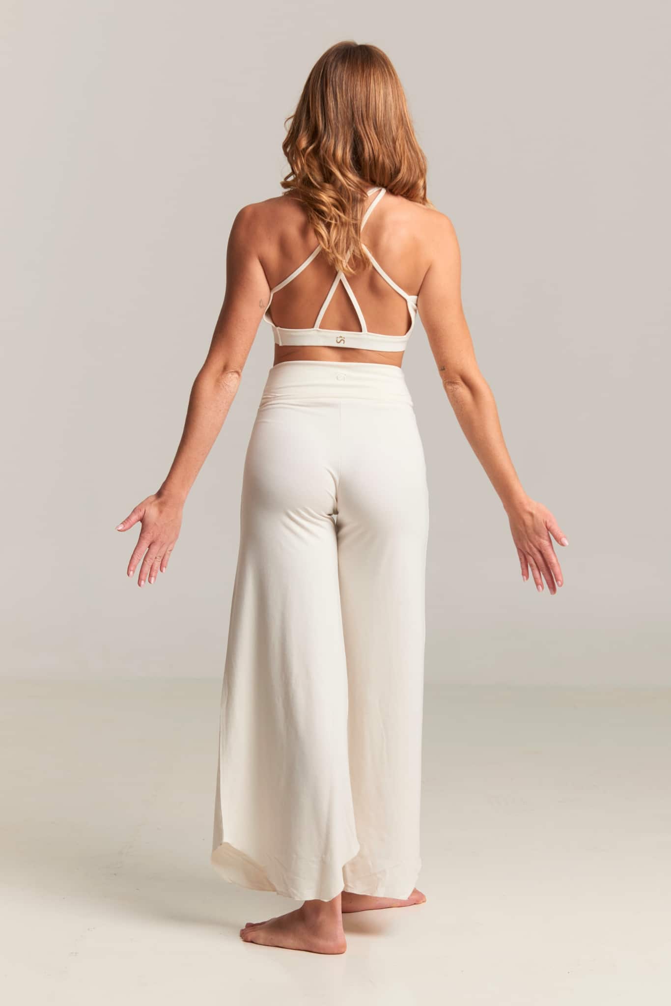 Pantalón Flare Maya Avena