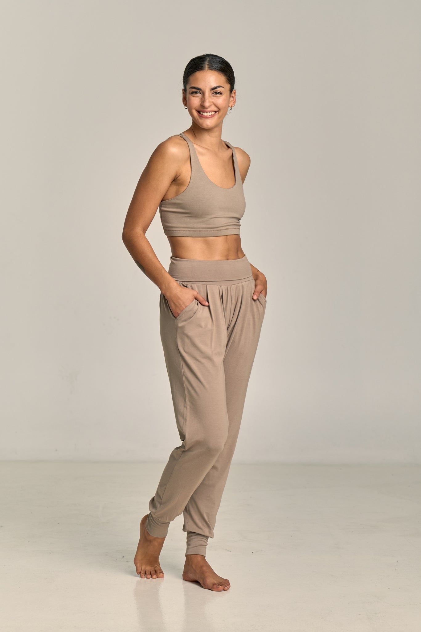 Pantalón Purusha Harem Arcilla