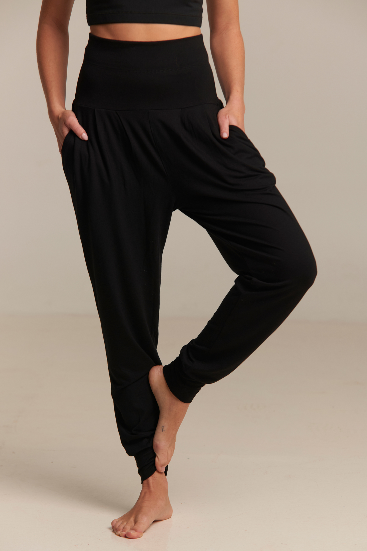 Purusha Harem Pant Black