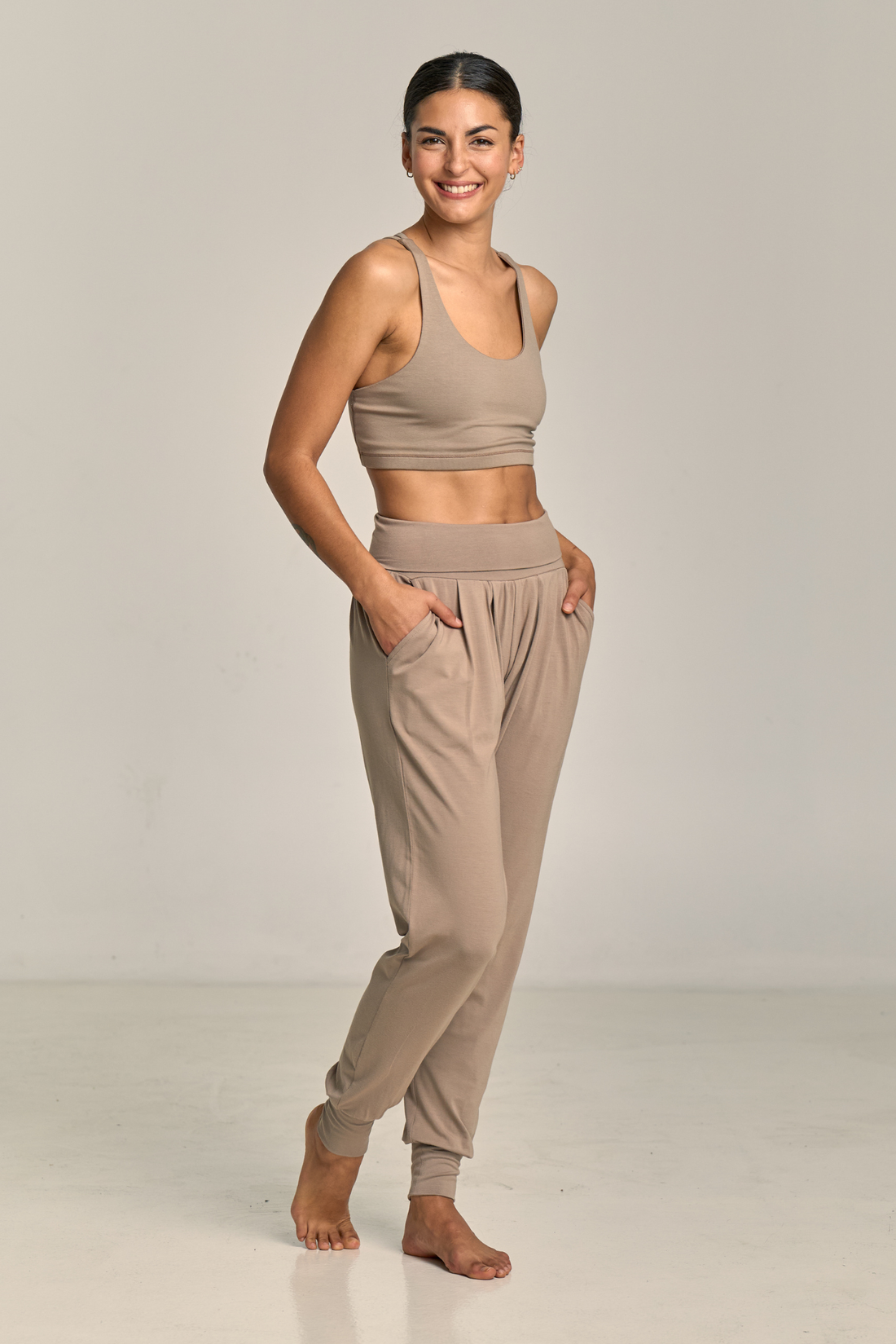 Pantalón Purusha Harem Arcilla