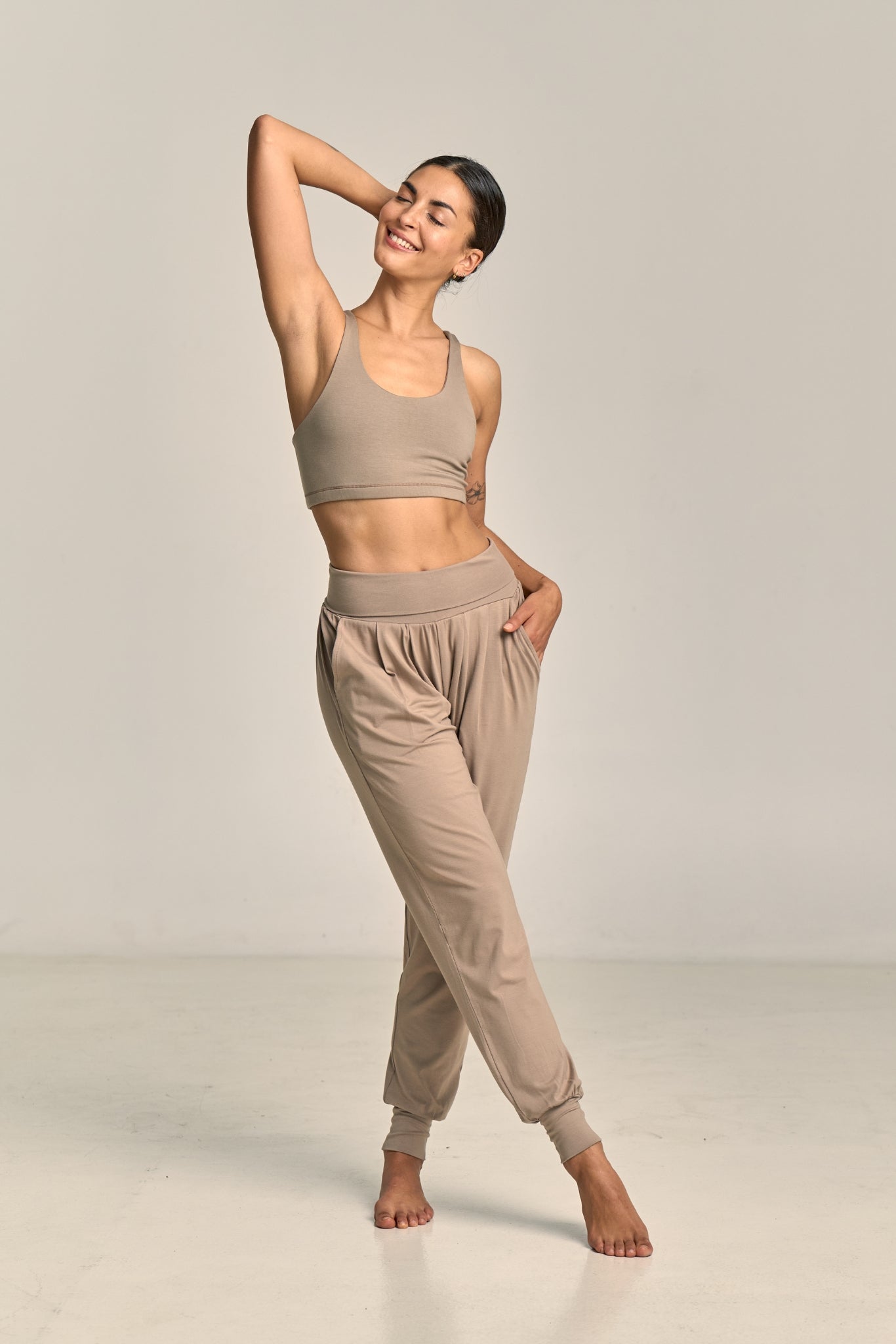 Pantalón Purusha Harem Arcilla