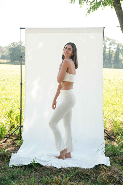 Pantalón Flare Shakti Avena
